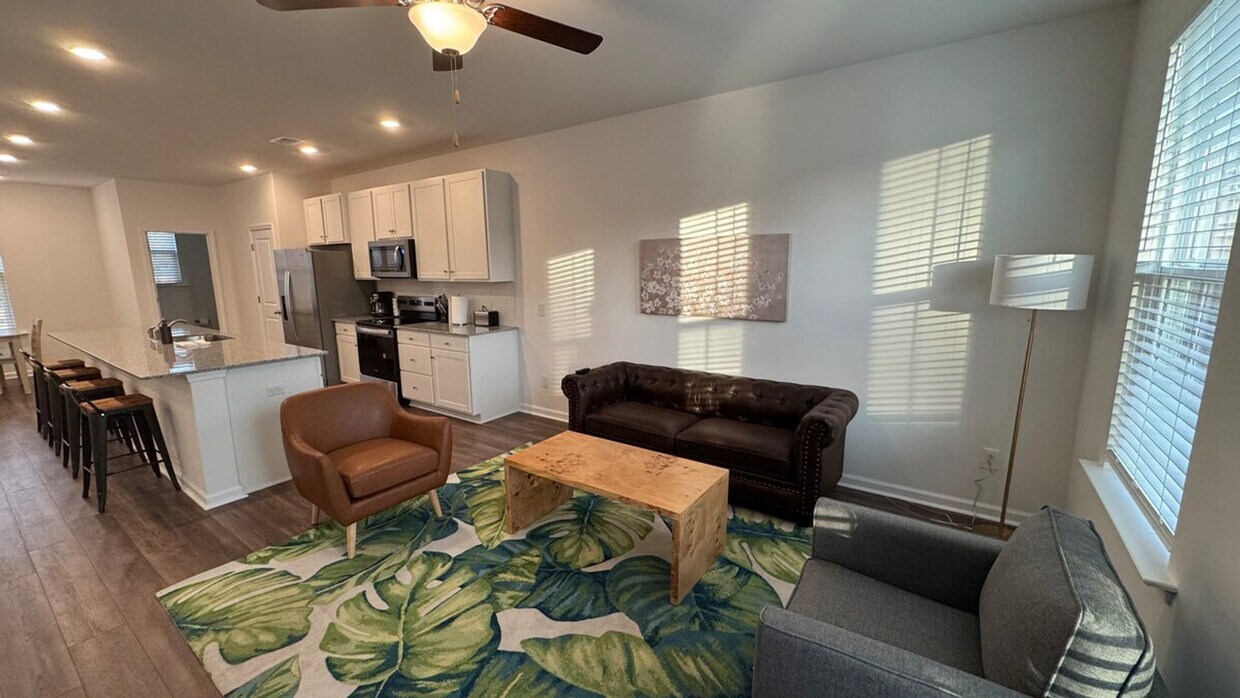 Foto principal - 157 Roxanne Dr