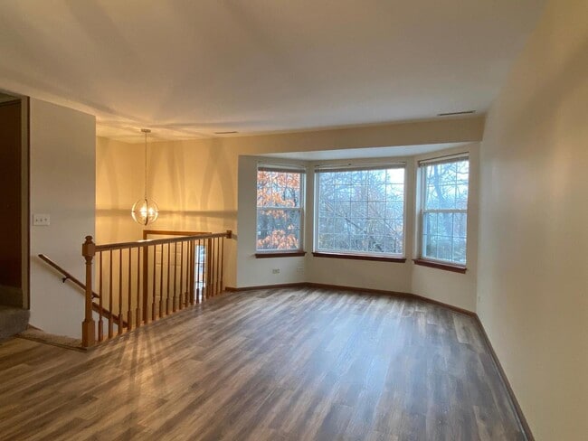 Building Photo - 34 S Macgillis Dr