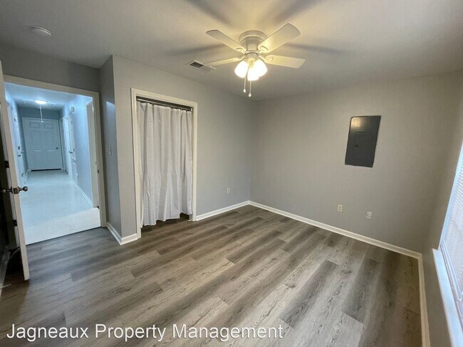 Foto del edificio - 3 br, 2 bath House - 310 N Johnson St