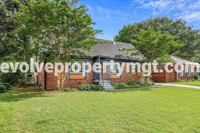Building Photo - BEAUTIFUL EAST MEMPHIS 4/2!