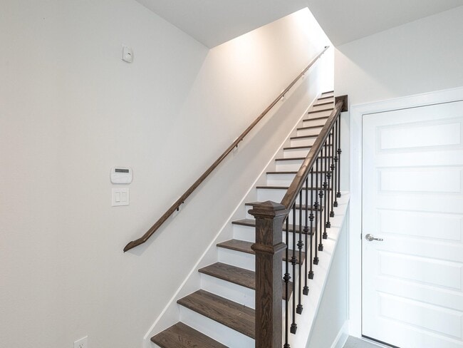 Building Photo - 2808 Grand Fountains Dr