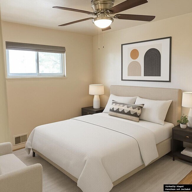 Foto del edificio - Fully Renovated 3 Bed, 2 Bath Duplex with ...