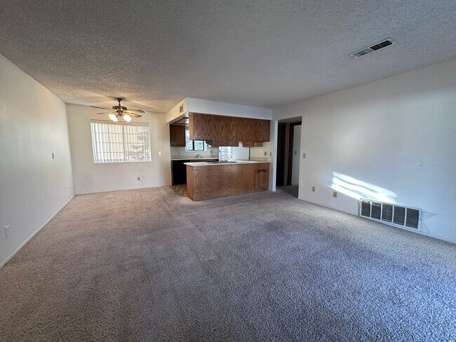 Foto del edificio - 2BB 2BA Condominium, Utilities Included