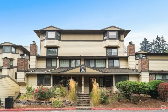 Building Photo - The Rosewood Apartments