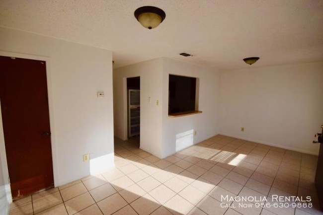 Building Photo - 1 bedroom in McAllen TX 78504