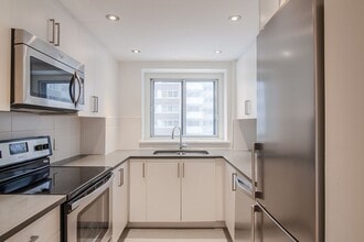 Building Photo - 3435 Rue Drummond
