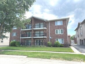 Building Photo - 9529 Minnick Ave