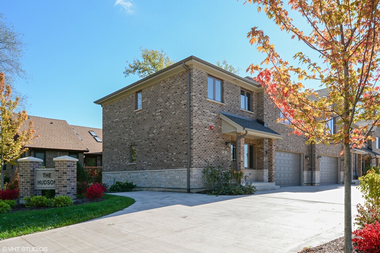 9 Terrace Ln, Lake Zurich, IL 60047 Townhome Rentals in Lake Zurich