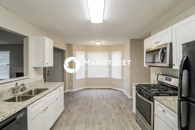 Building Photo - 4 Bedroom Pet-Friendly Home in DECATUR, GA with Main Street Renewal