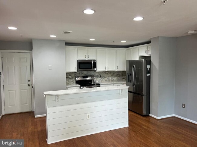 Building Photo - 42233 Terrazzo Terrace