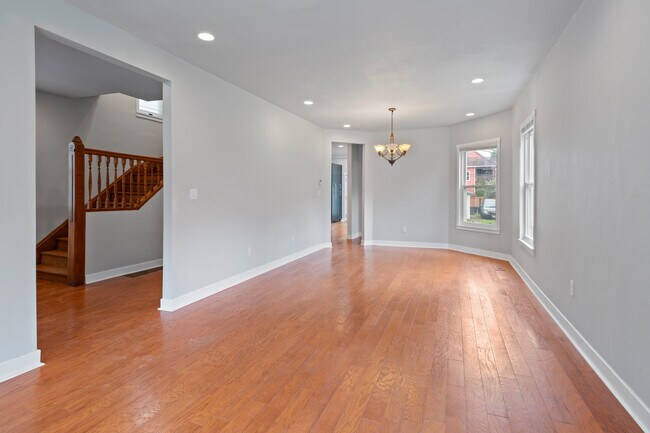 Foto del edificio - 4647 N Winchester Ave