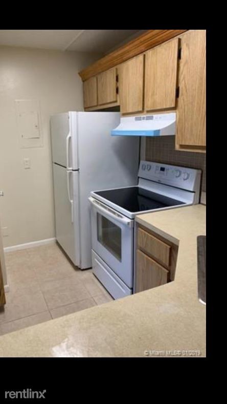 Building Photo - 2 br, 2 bath  - 1111 GREEN PINE