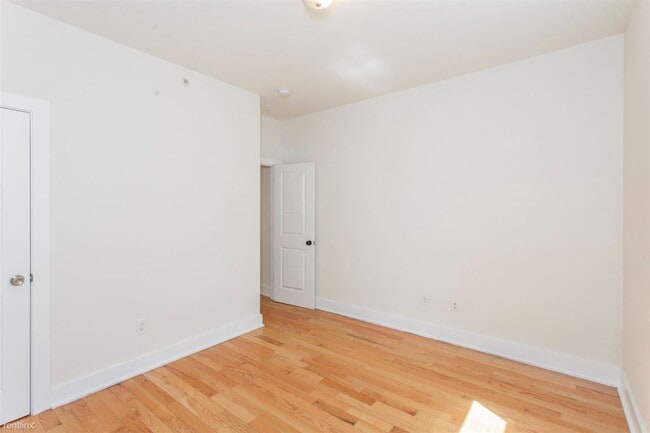 Building Photo - 4 br, 2 bath Duplex - 1706 FONTAIN ST Unit B