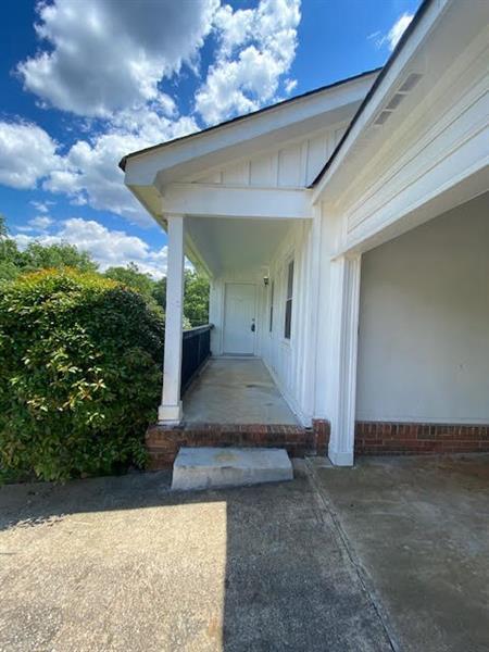Building Photo - 6867 Laurel Wood Dr