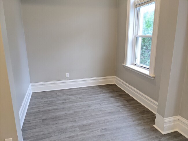 Foto del edificio - 2233 W Armitage Ave