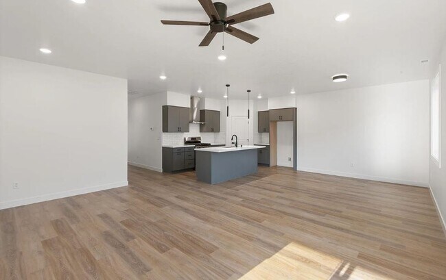 Foto del edificio - 6646 W 24th Ave