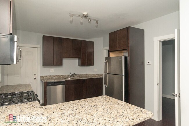 Foto del edificio - 2968 N Ridgeway Ave