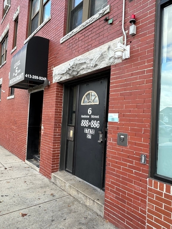 Building Photo - 888 State St