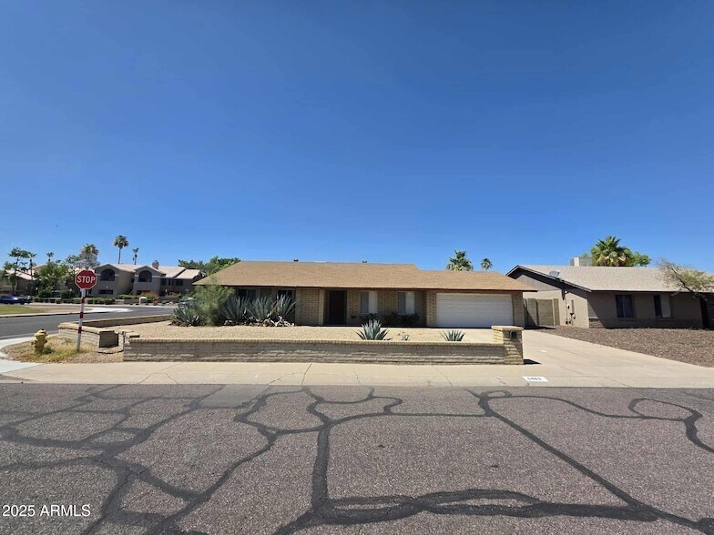 Foto principal - 4402 E Pershing Ave