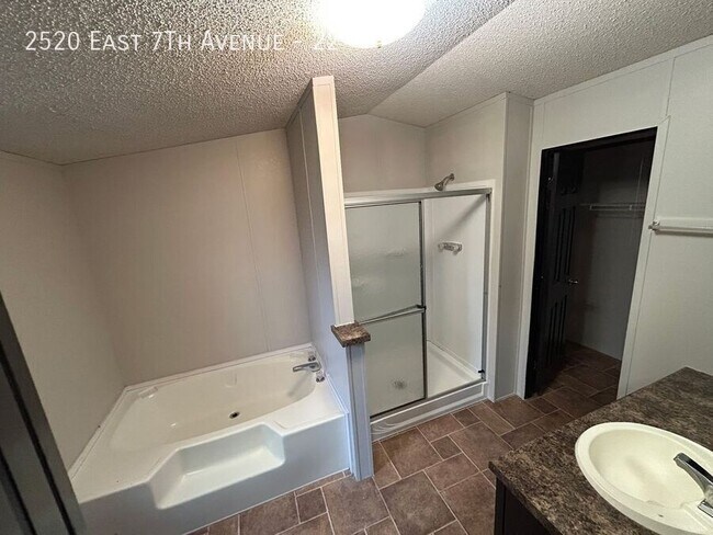 Foto del edificio - 2520 E 7th Ave