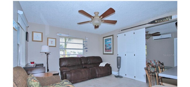 Building Photo - 14212 E Parsley Dr