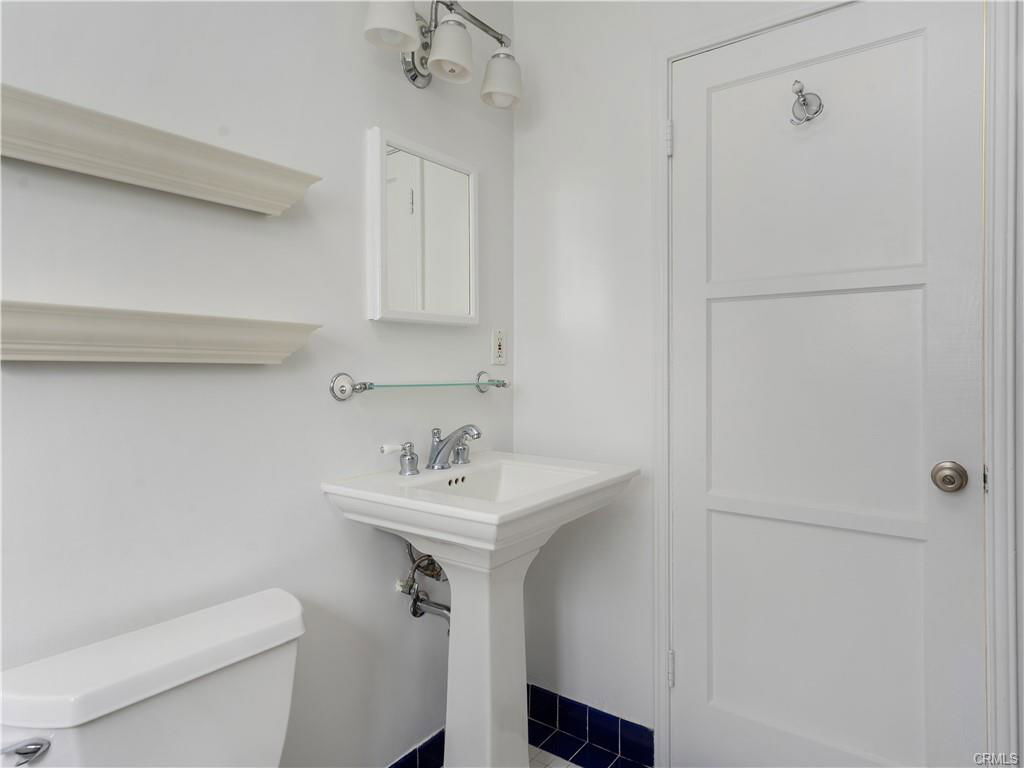 Foto principal - 6039 W 76th St