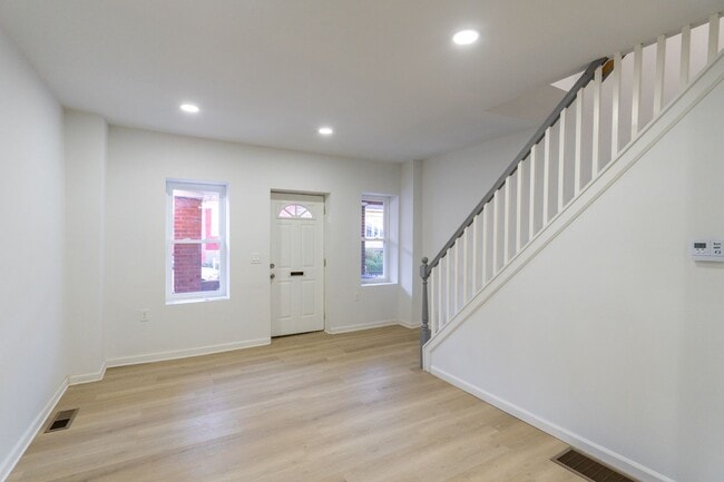 Building Photo - Newly rehabbed and Passed PHA Inspection too