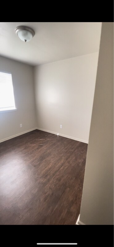 Building Photo - 6224 N Cheyenne Ave