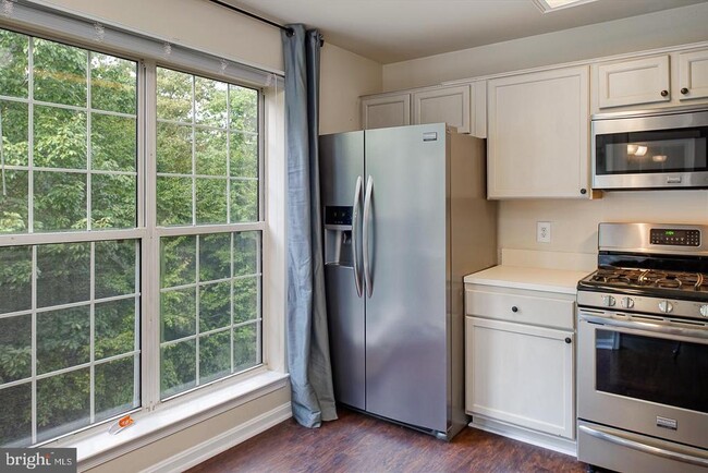 Building Photo - 9280 Cardinal Forest Ln