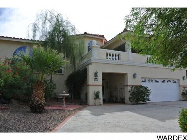 Building Photo - Beautiful Furnished Winter Rental! Avail W...
