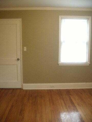 Building Photo - 390 Willow Run Rd