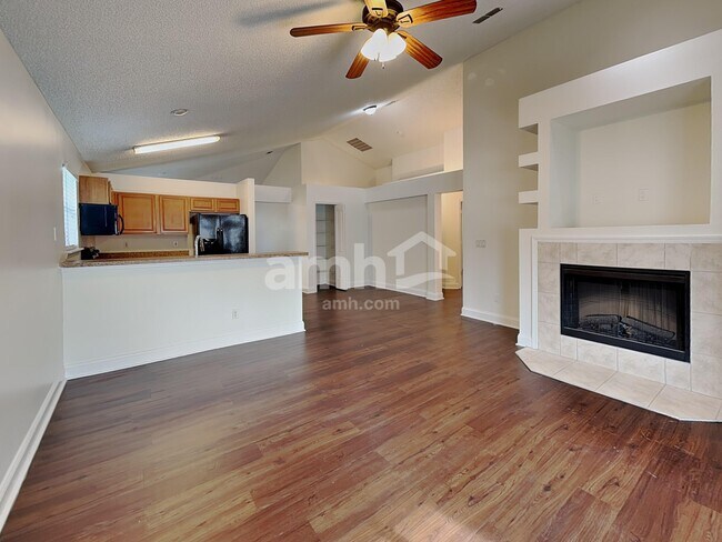 Foto del edificio - 11551 Oak Meadow Ln