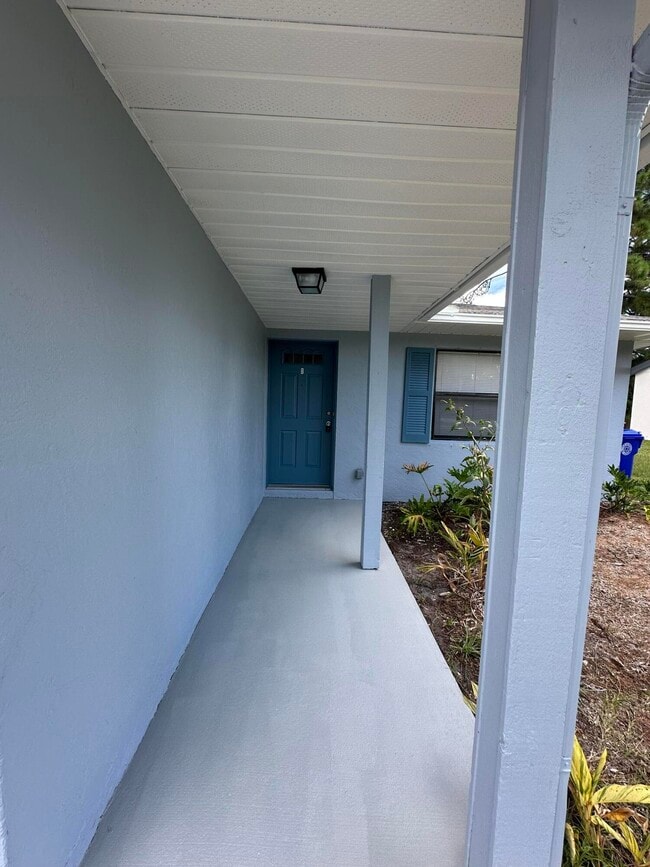 Building Photo - 1217 Schumann Dr