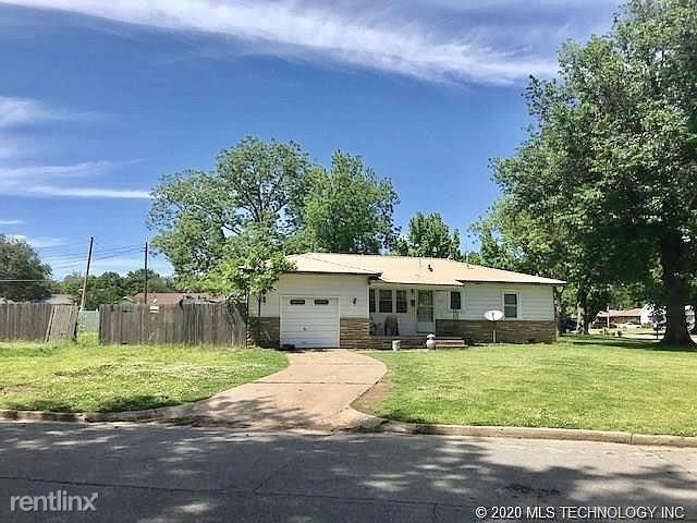 Building Photo - 3 br, 1 bath House - 1104 Lewis St