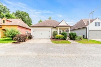 Building Photo - 104 Seabrook Ln