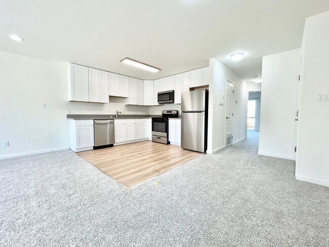 Building Photo - 1780 McKinnon Ave,