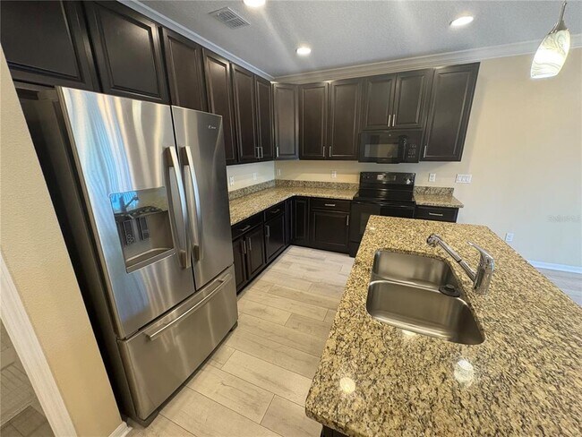 Building Photo - 2409 Martins Run