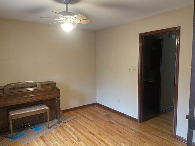 Building Photo - 1185 Eller Wood Dr