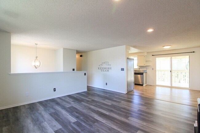 Foto del edificio - 4 Bedroom, 2 Bath + Office Home in West Richland