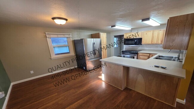 Foto del edificio - BEAUTIFUL 5 BED 3 BATH HOME FOR RENT