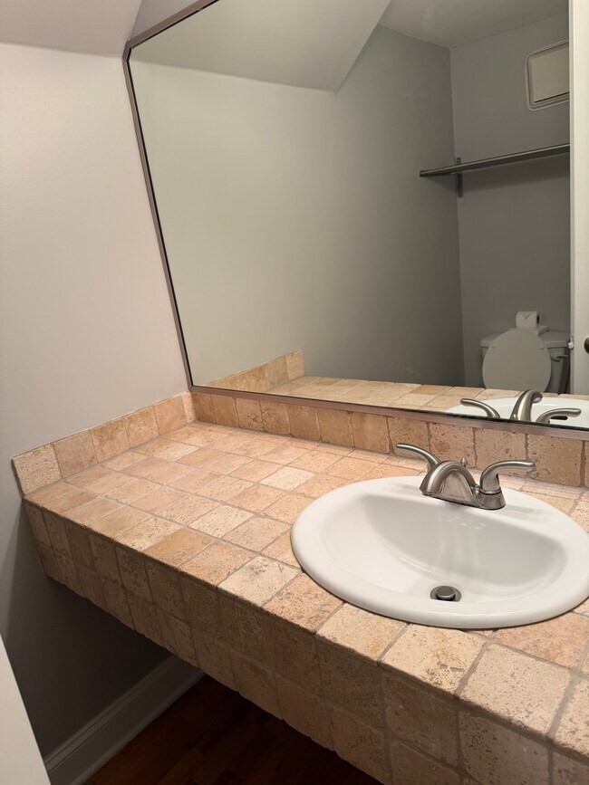 Foto del edificio - 1049 Newport Harbor