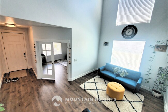 Foto del edificio - 3861 Spring Brook Ln