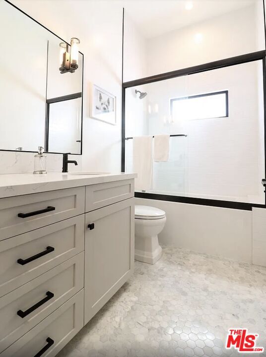 Foto del edificio - 1253 S Plymouth Blvd