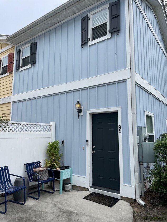 Foto principal - 9 Cassandra Ln