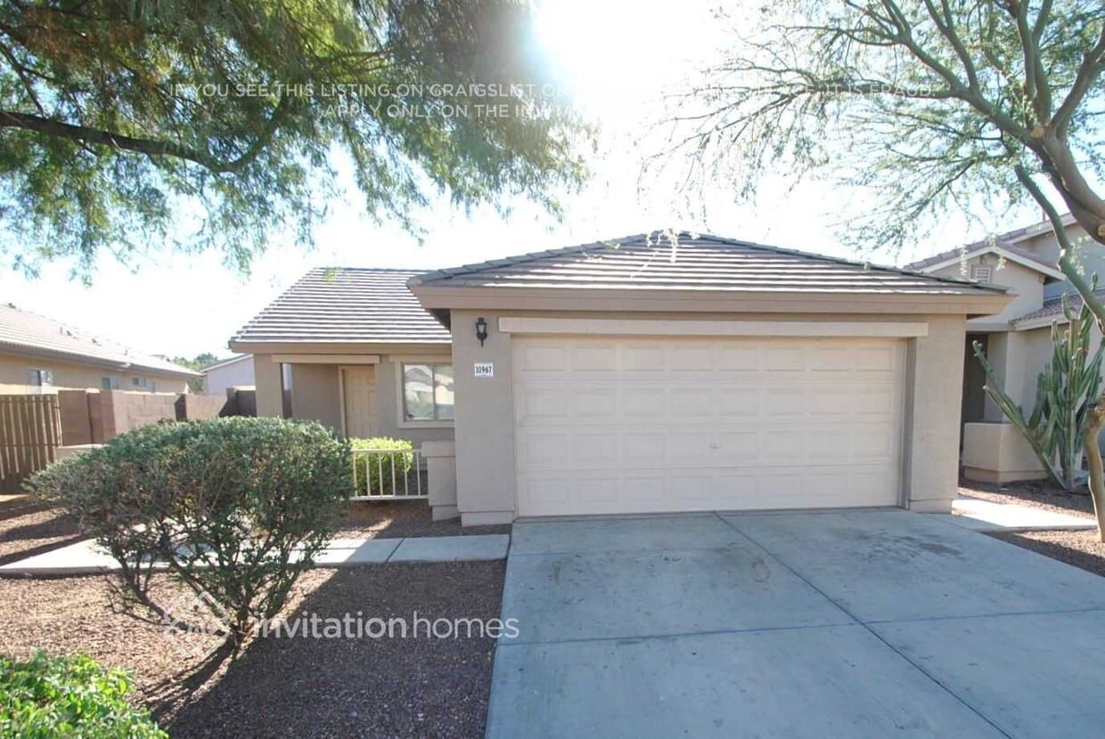 Primary Photo - 10967 W Elm Ln