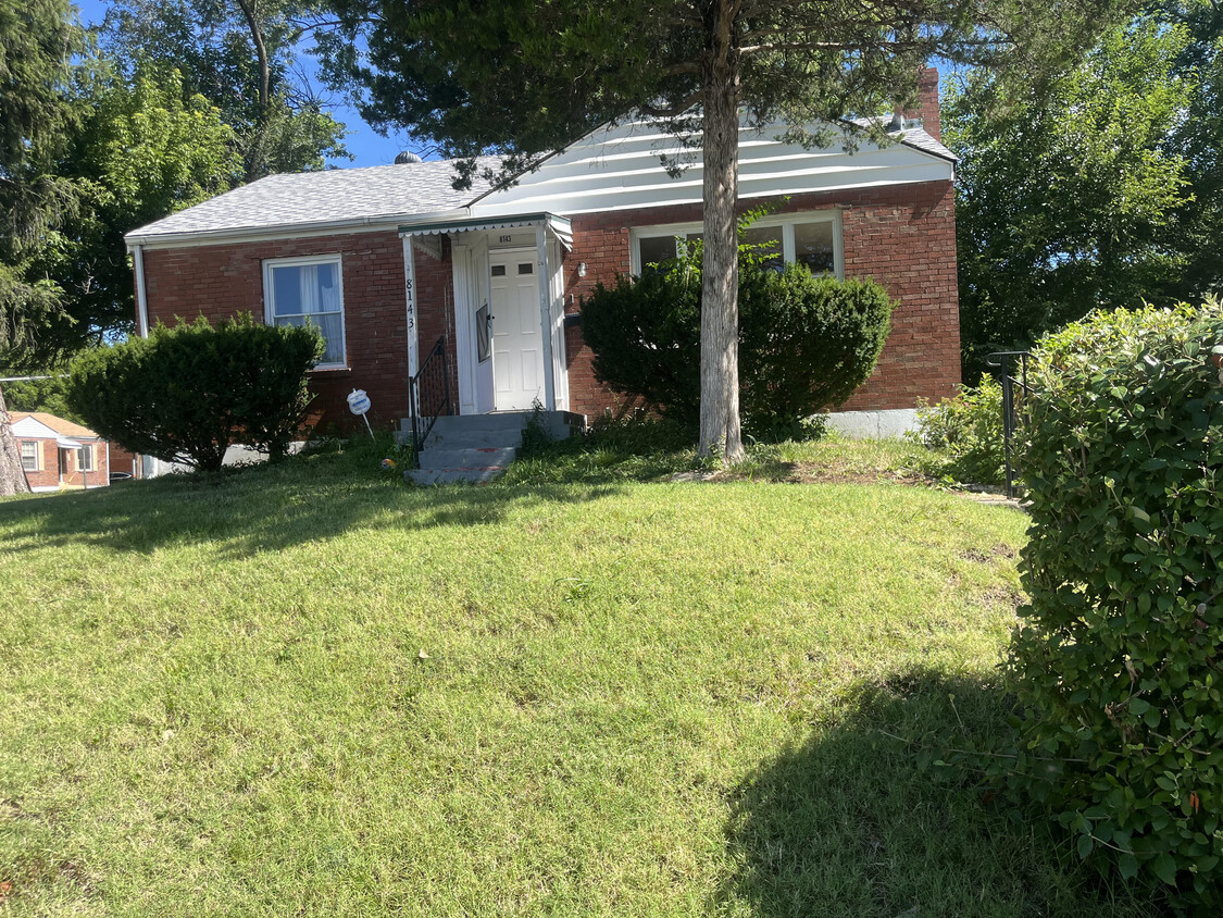 Primary Photo - 8143 Canton Ave