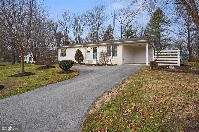 Building Photo - 1407 Robin Rd