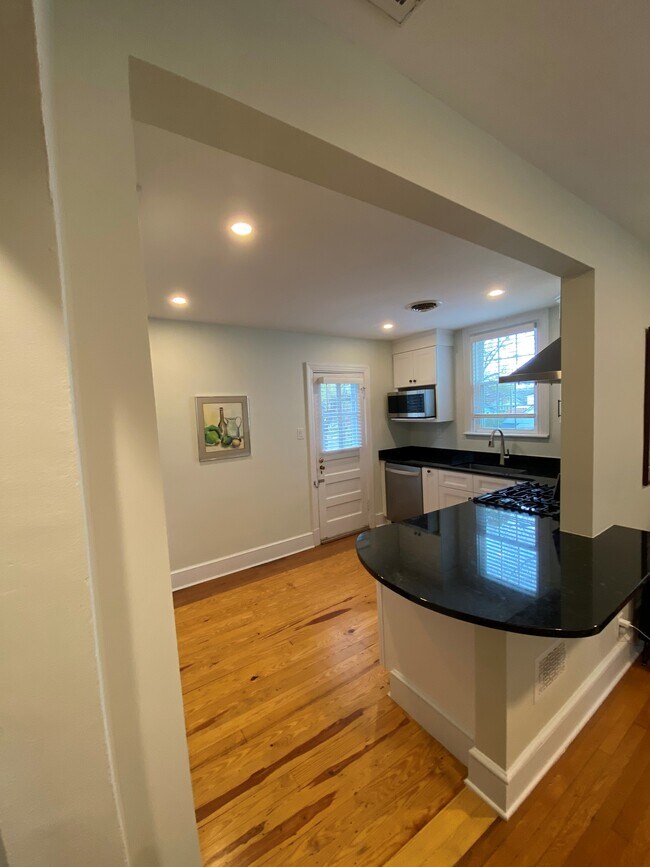 1628 Nottoway Ave Unit A, Richmond, VA 23227 Apartments in Richmond