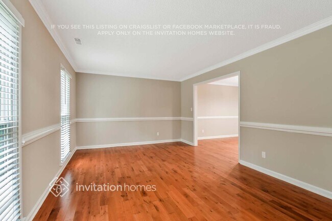 Building Photo - 7311 Canyon Dr
