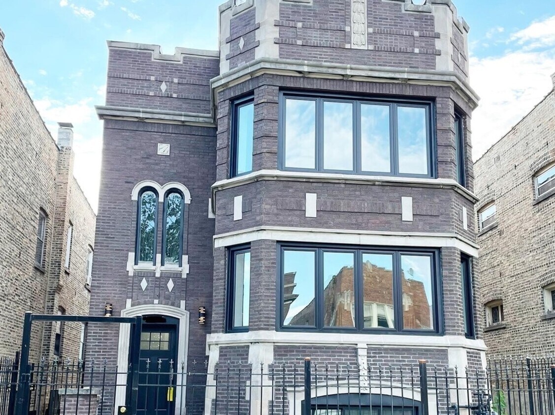 8116 S Green St, Chicago, IL 60620 House Rental in Chicago, IL